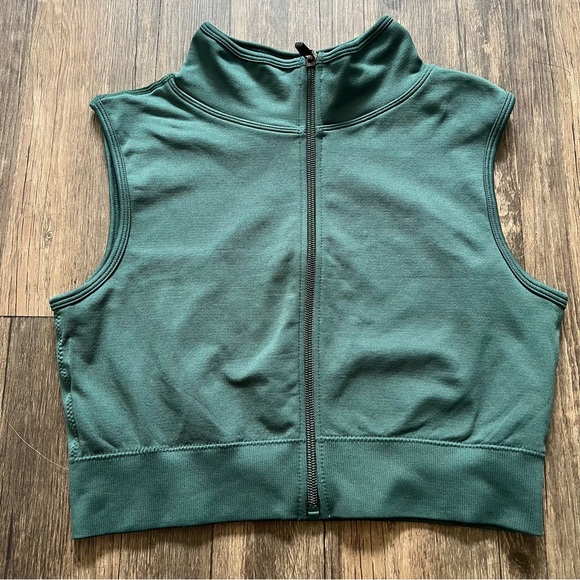 SHEIN Green Halter Sleeveless Zip Up Active Wear Cropped Top Stretch Shirt Gym L - Picture 3 of 8